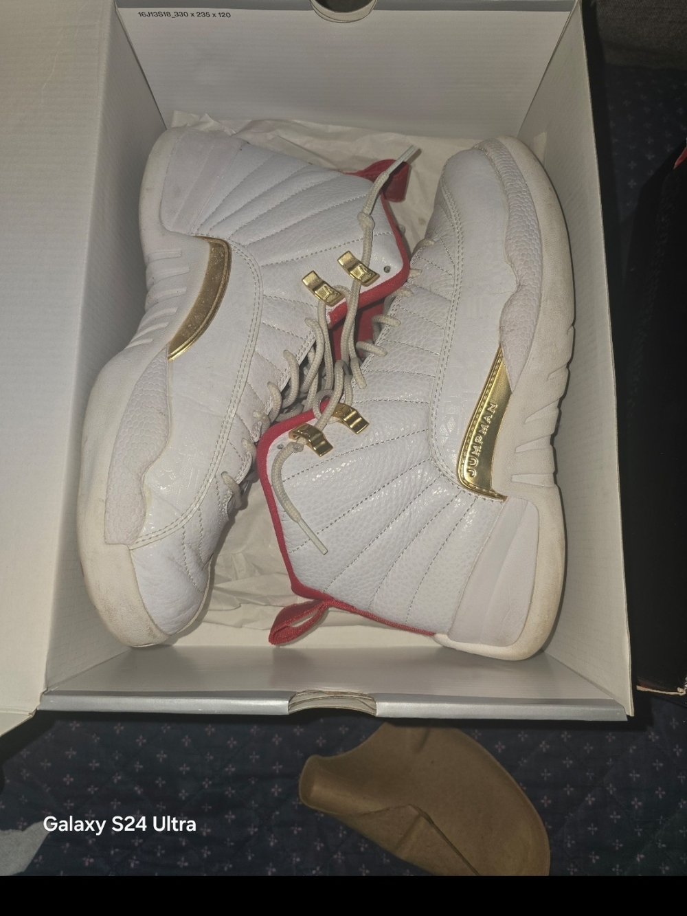 Nike Men’s White Athletic Shoes with Gold and Red Details
